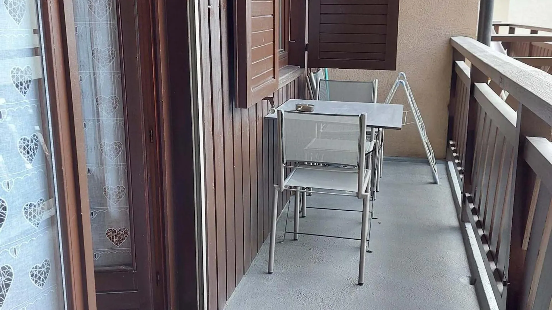Apartment Appartement Calme Avec Balcon A Chamonix, Parking Et Wifi Inclus - Fr-1-517-70