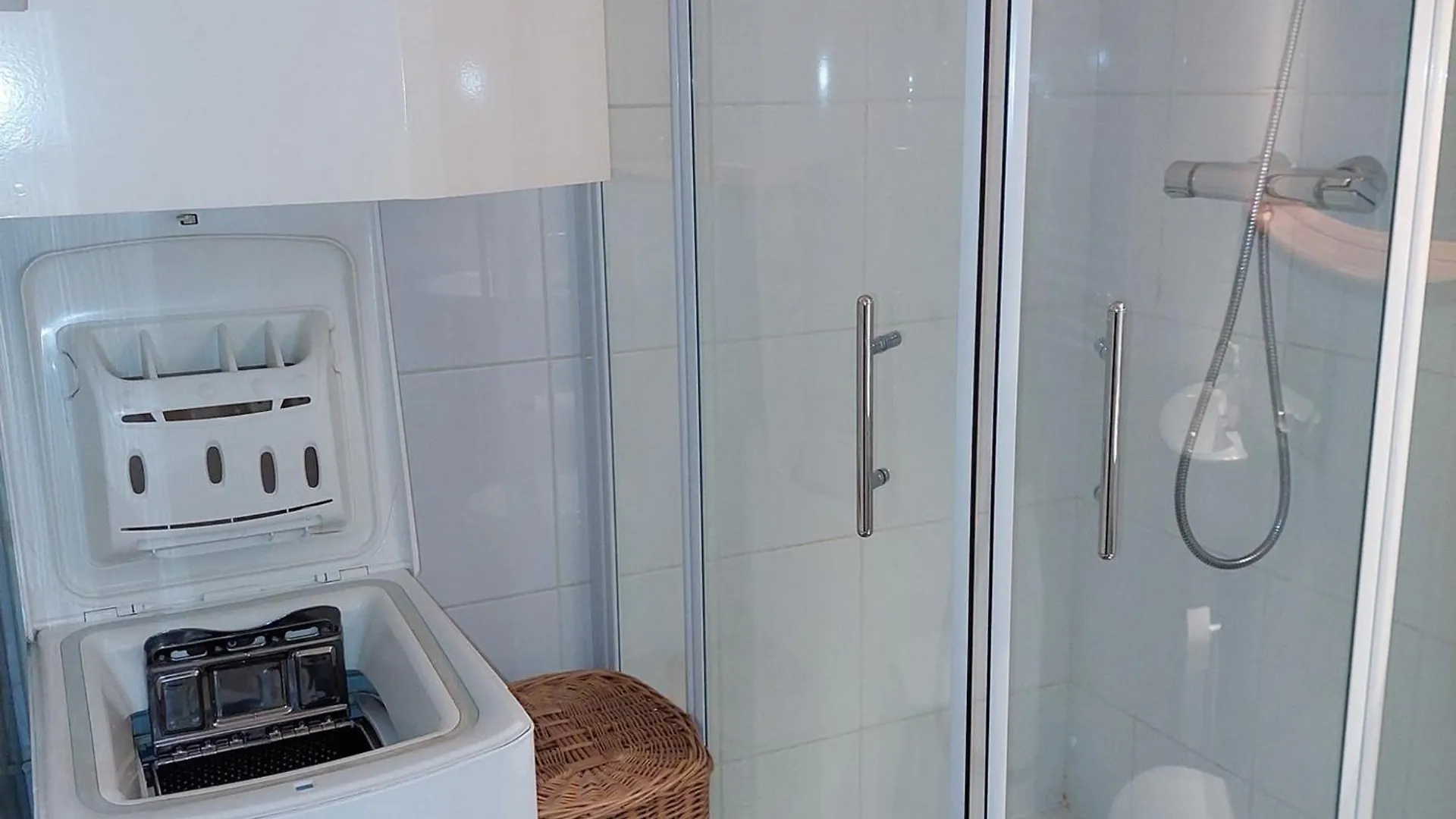 Appartement Calme Avec Balcon A Chamonix, Parking Et Wifi Inclus - Fr-1-517-70 0*,